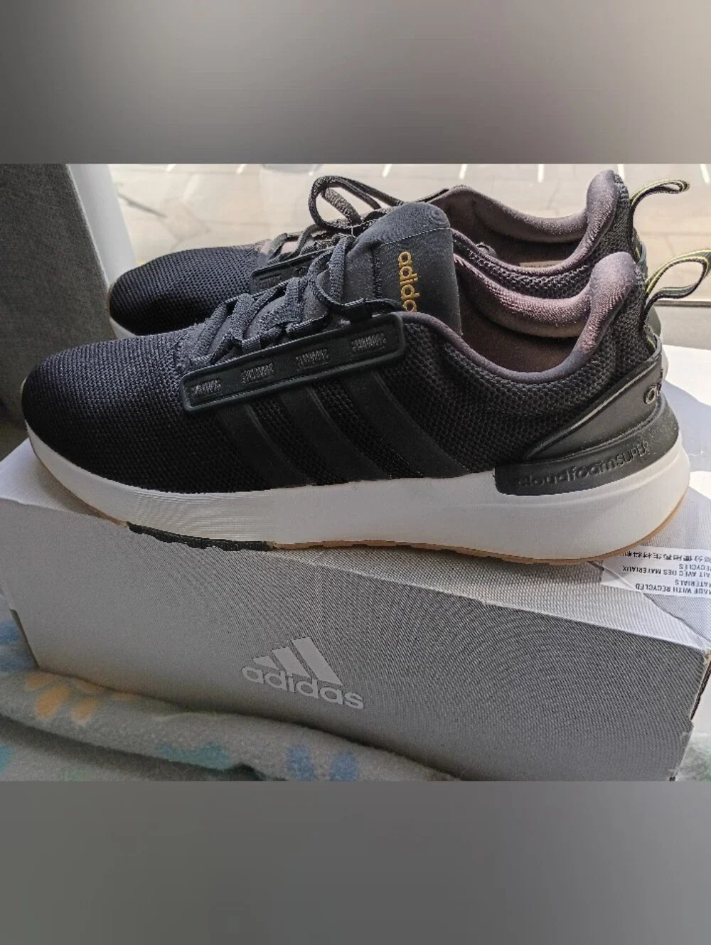 Adidas Black and White Women’s Low-Top Sneakers--LIKE NEW--WORN ONCE.
